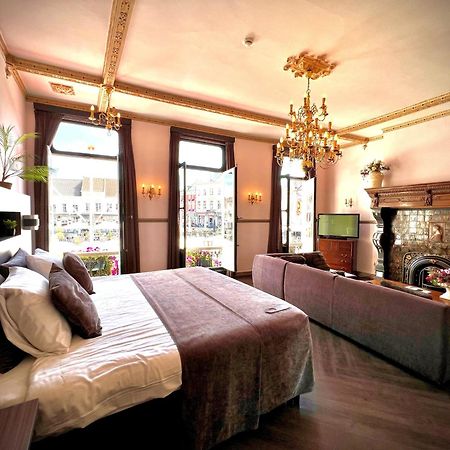 Grand Cafe Hotel De Bourgondier Bergen op Zoom Bagian luar foto